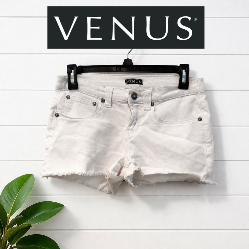🦋🌴🌺 White Denim Cutoff Jean Shorts |  Size 4 | Frayed Hem - Picture 2 of 5